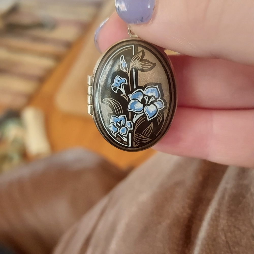 Beautiful Michaela Frey locket